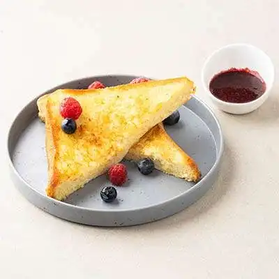 Classic French Toast With Berry Compote